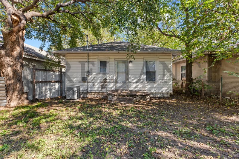 Wichita House: 251 Millwood North