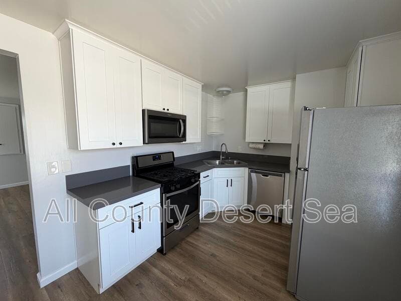 Huntington Beach Condo: 414 13th St