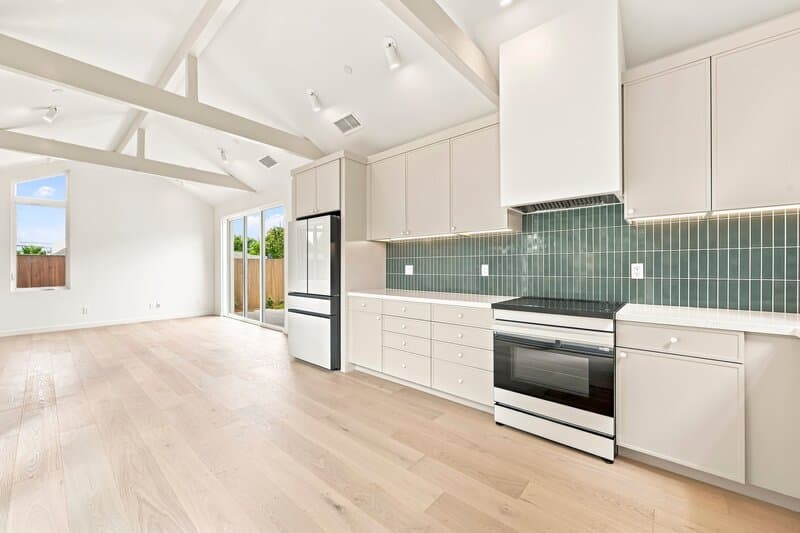 Solana Beach House: 424 North Rios Avenue