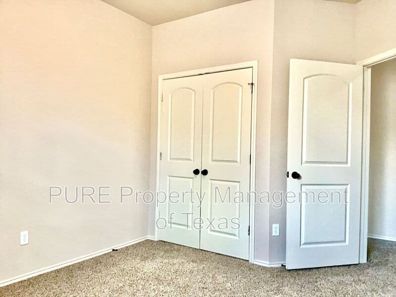 Georgetown Townhome: 124 S. Holly Street