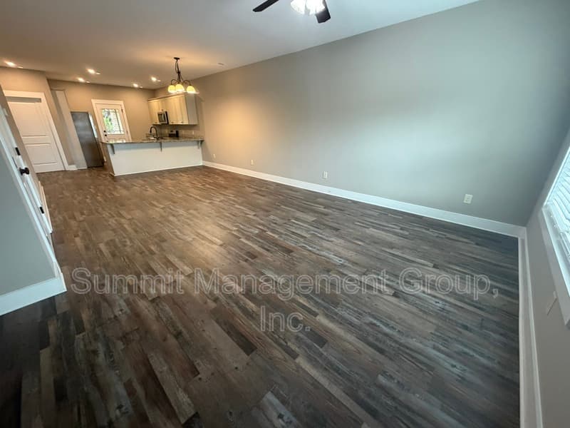 Jackson Condo: 860 S Harkness Street, Unit D