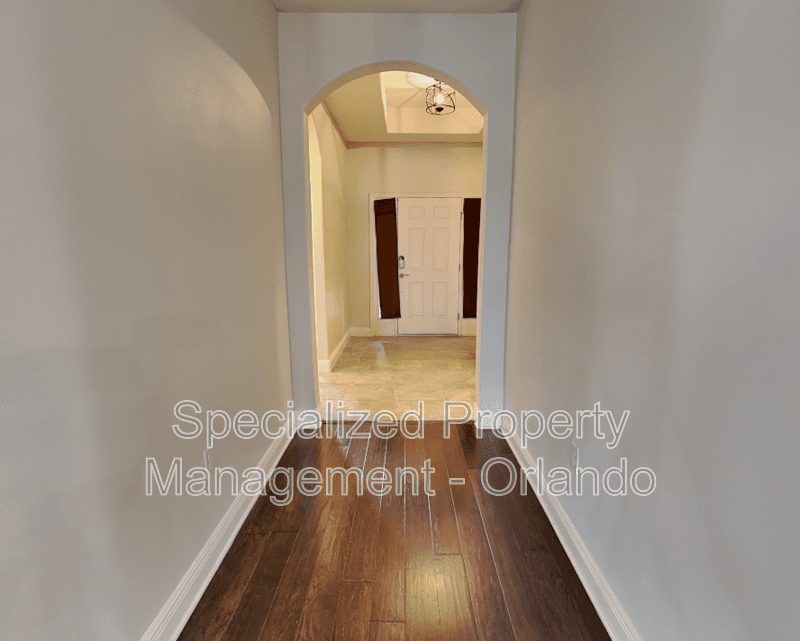 Winter Garden Townhome: 15543 Waterleigh Cove Dr