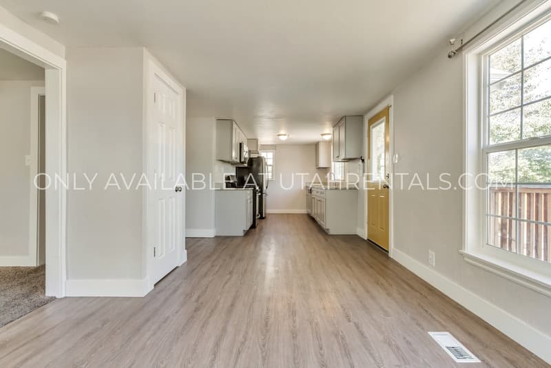 American Fork House: 411 W Main St