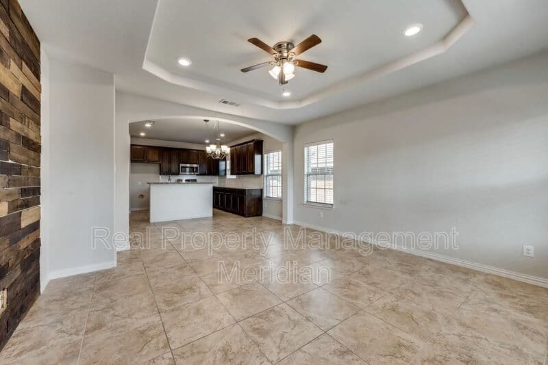 Fort Worth House: 6308 Maritime St