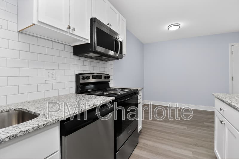 Charlotte Condo: 831 Mcalway Rd