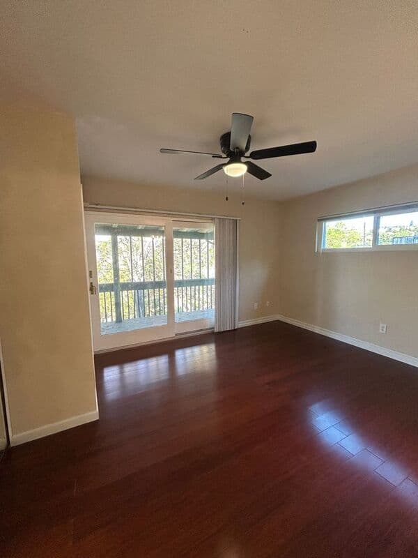La Mesa House: 4040 Yale Ave