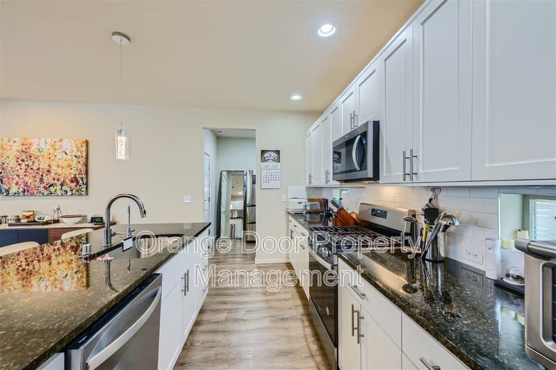 Black Diamond House: 32773 Maple Avenue Southeast