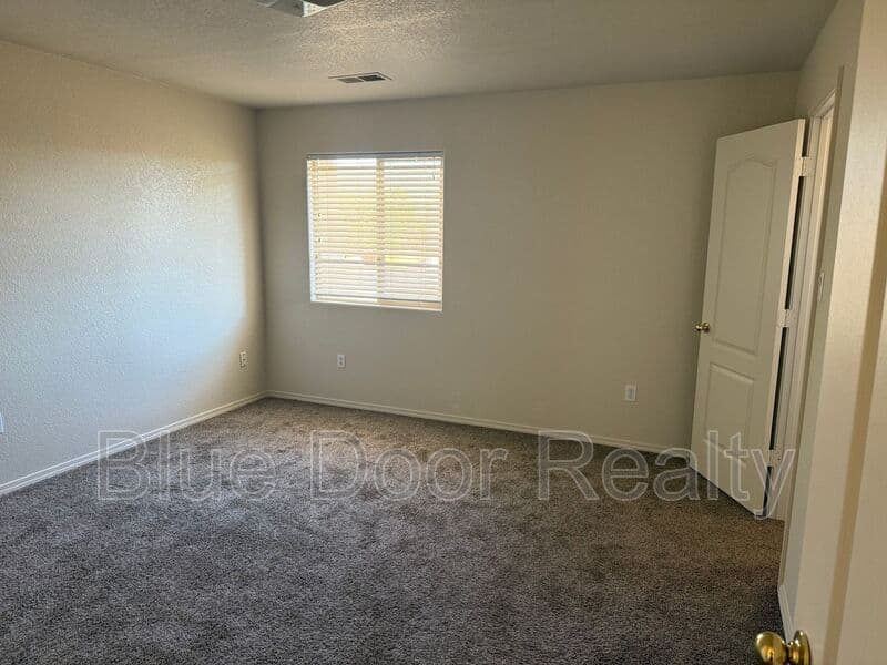 Rio Rancho House: 1379 Peppoli Loop