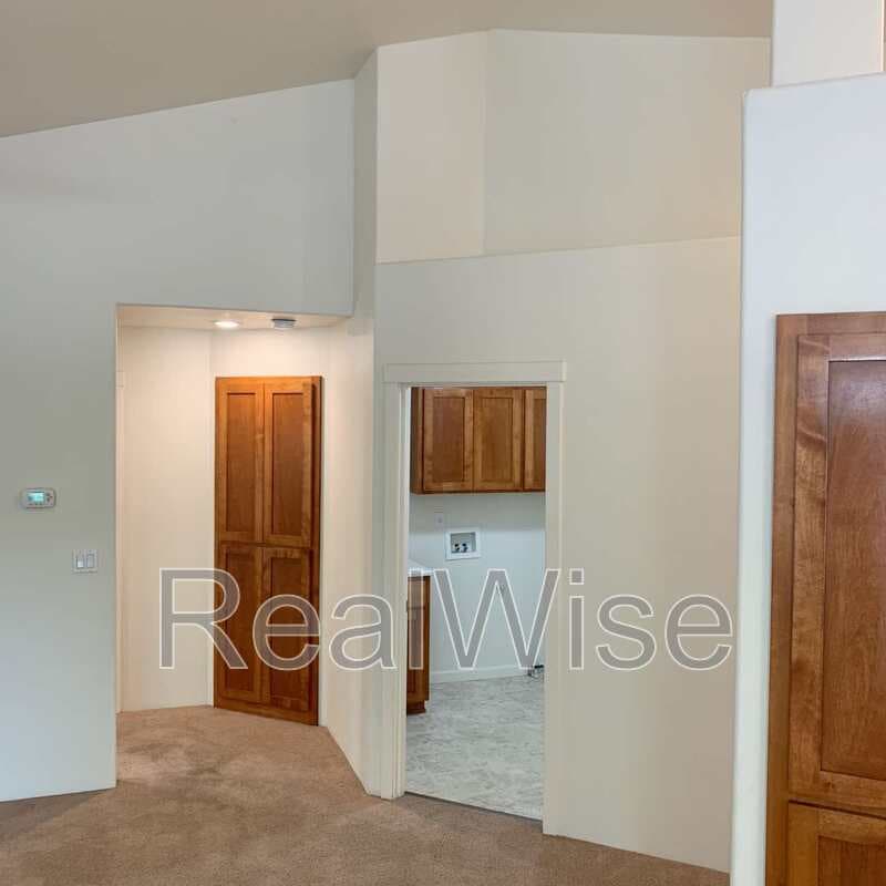 Grants Pass House: 1188 SW Derek Ln