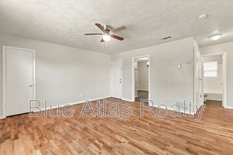Irving Condo: 1212 Riverview Drive - D