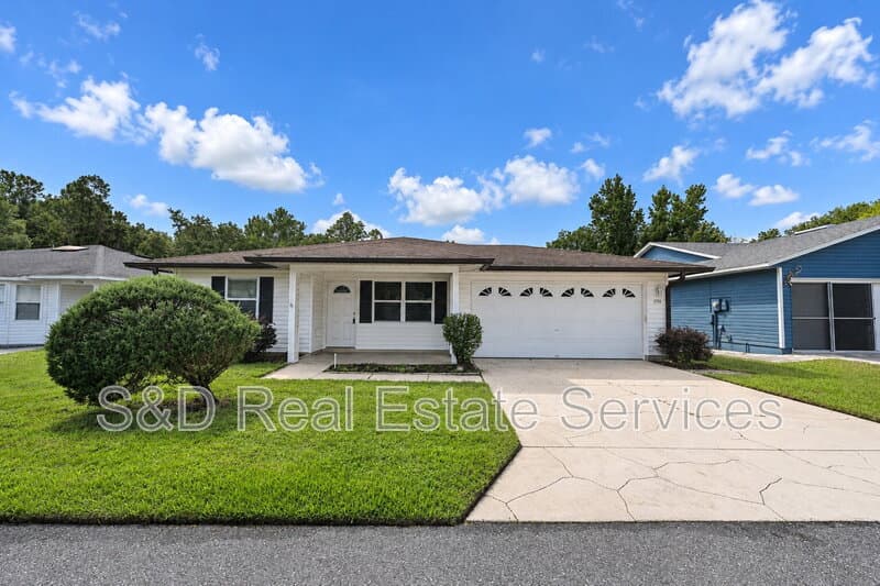 Lakeland House: 1774 Birchwood Loop