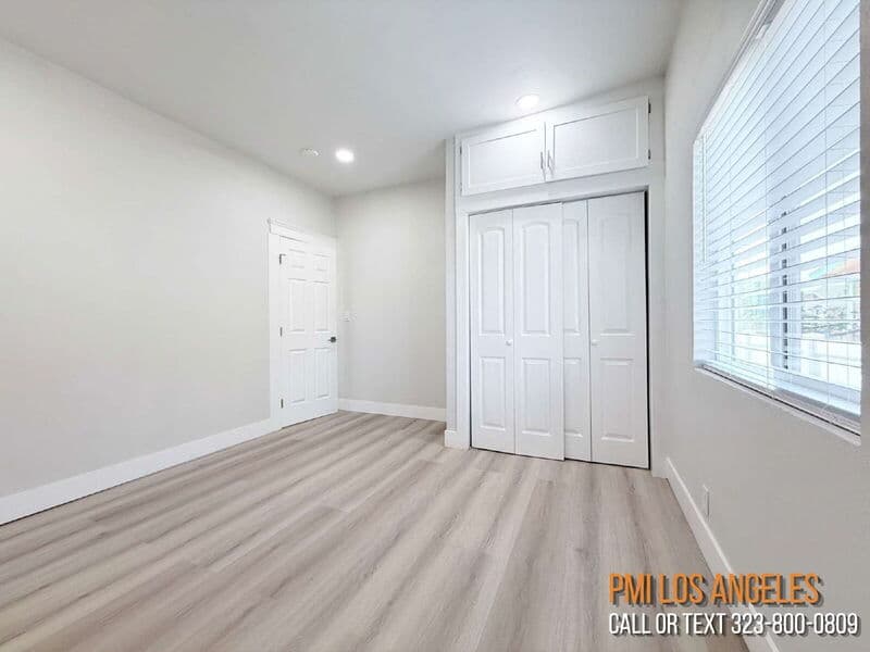 Los Angeles House: 1313 West 84th Place