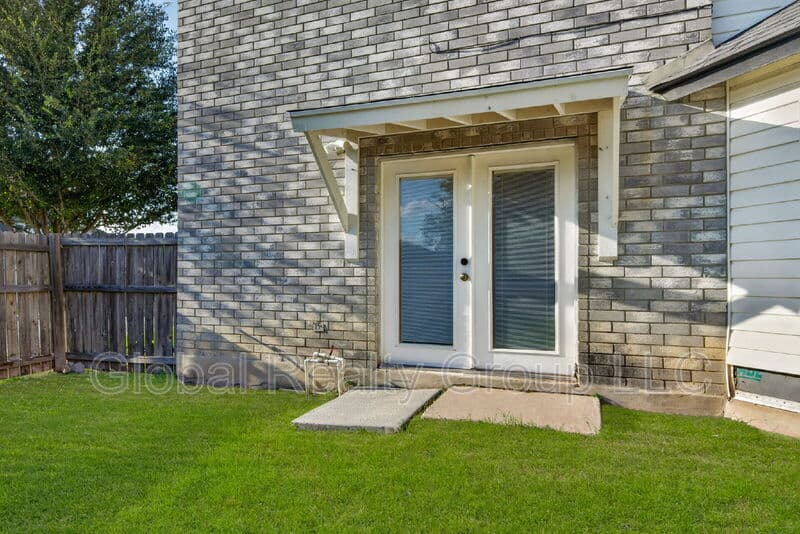 Converse House: 7702 Fairton Pl