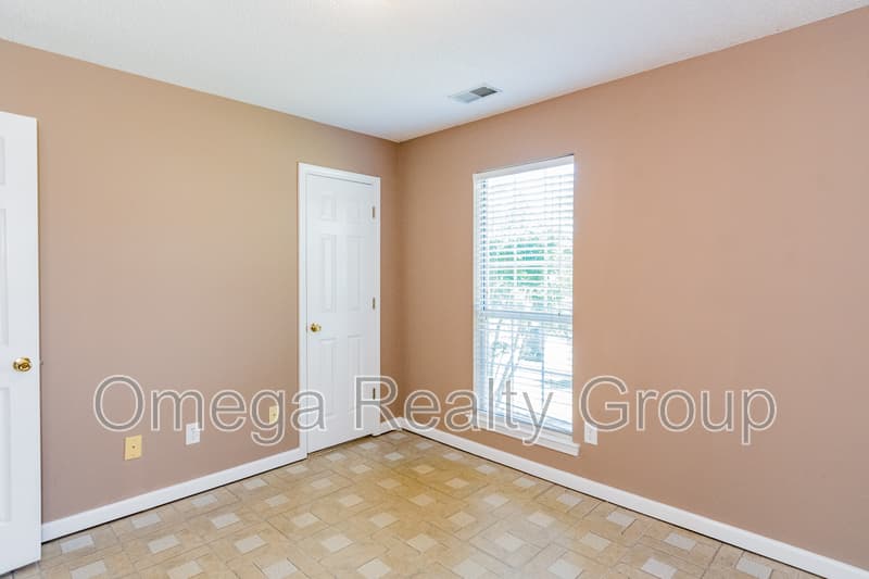 Moody House: 2038 Plantation Pkwy