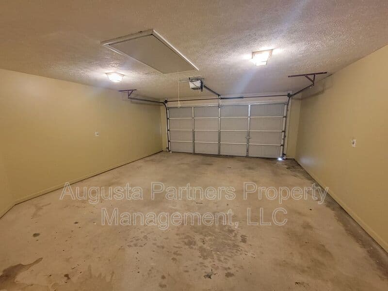 Evans House: 481 Connemara Trl