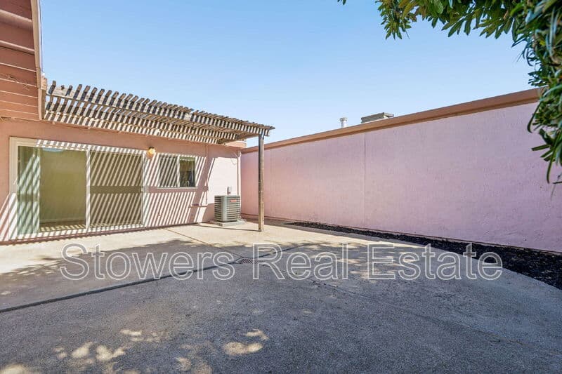 Pleasanton House: 2535 Heatherlark Cir
