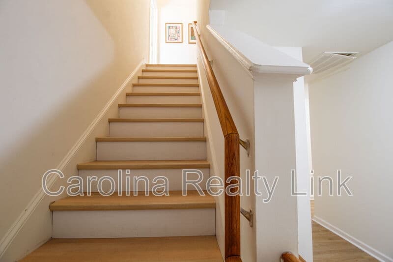 Charlotte House: Tarrywood Lane