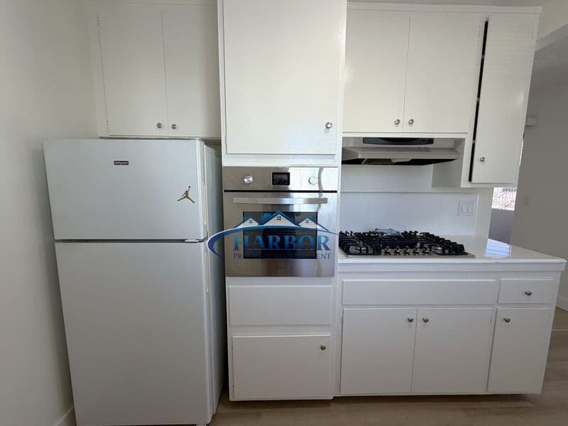 Inglewood Condo: 213 W Manchester Blvd