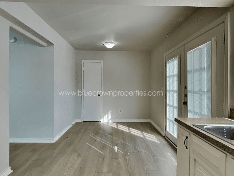 Plano Condo: 1804 Bristol Cove