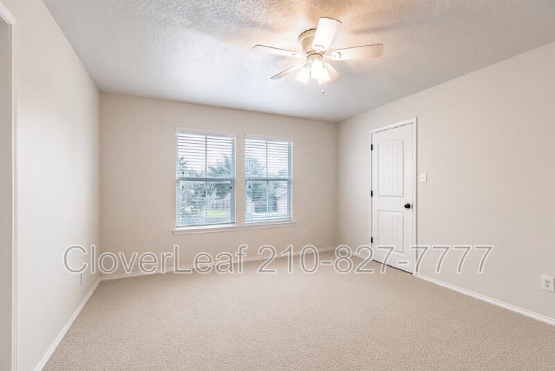 Schertz House: 764 Clearbrook Ave