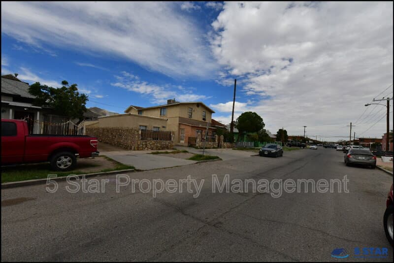 El Paso Condo: 1910 Olive Ave