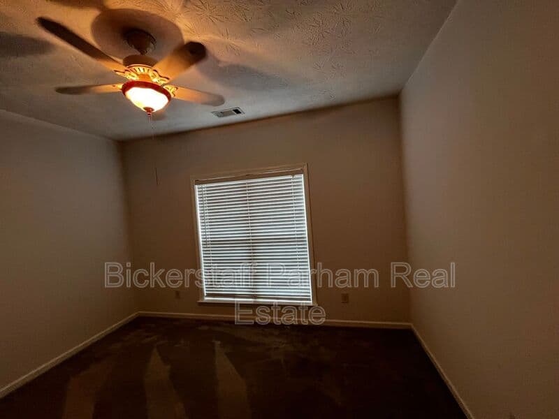 Columbus House: 7013 Imperial Way