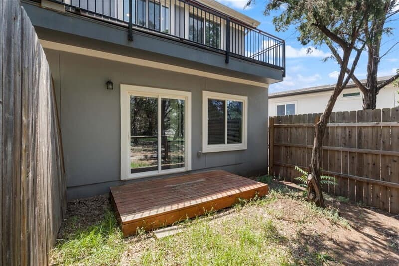 Lago Vista Condo: 5800 Club House Drive A