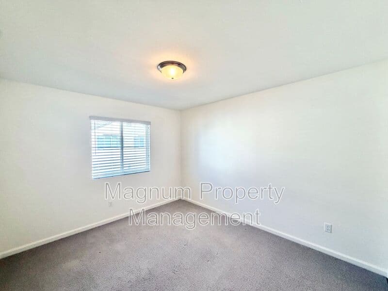 Murrieta House: 41974 Emelia St.