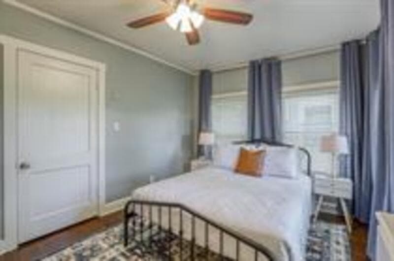 Kansas City Condo: 3400 Gillham Rd - 1N