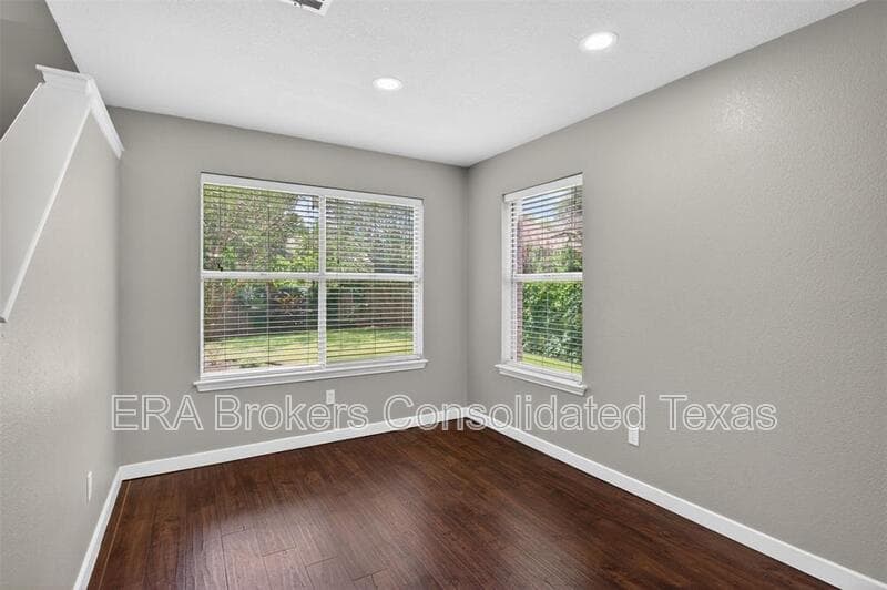 Austin House: 7601 Windrush Dr