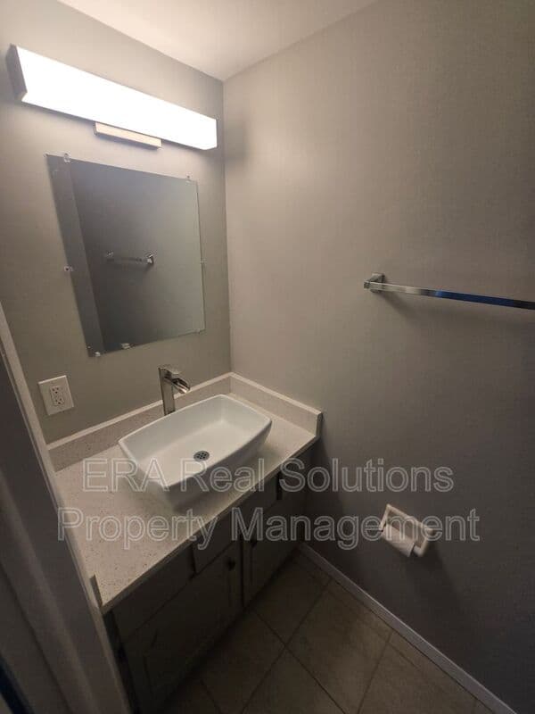 Columbus Condo: 852 S Roys Ave