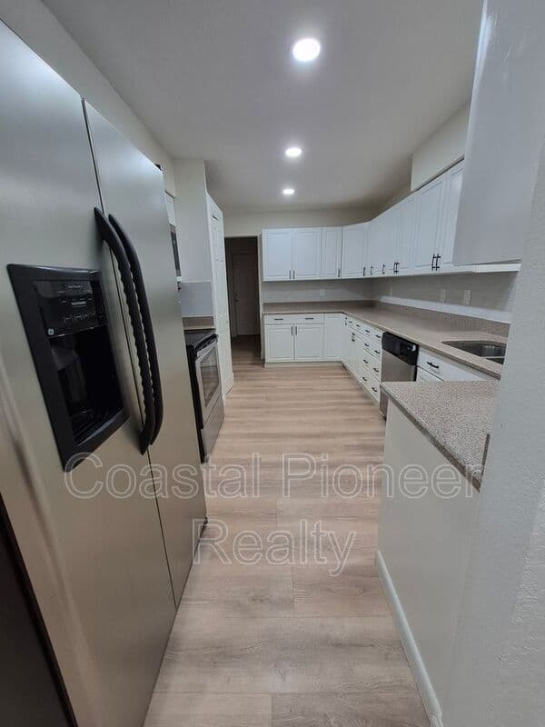 Spring Hill House: 4447 Keyes Ave