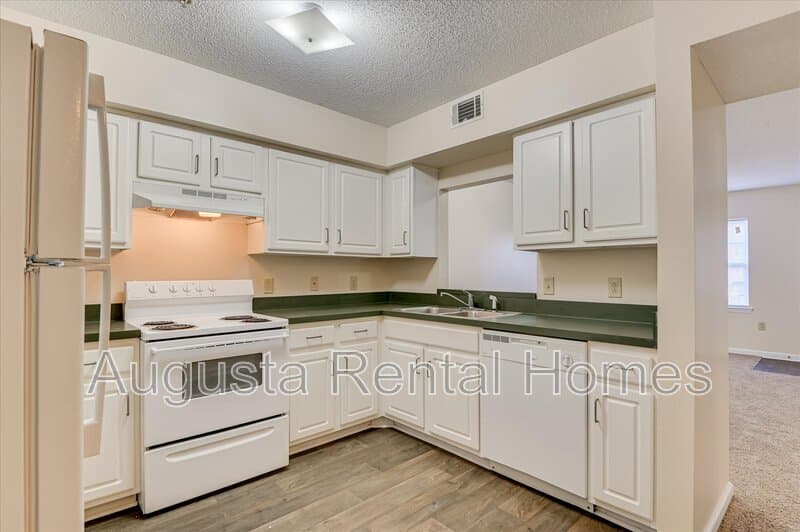 Augusta Condo: 1425 Lee Beard Way Unit 109