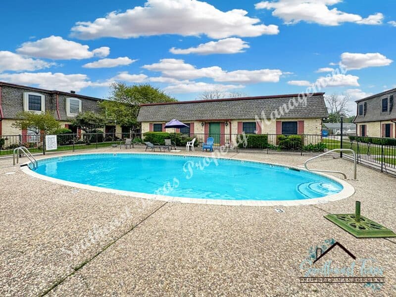 Nederland House: 2901 Helena Avenue