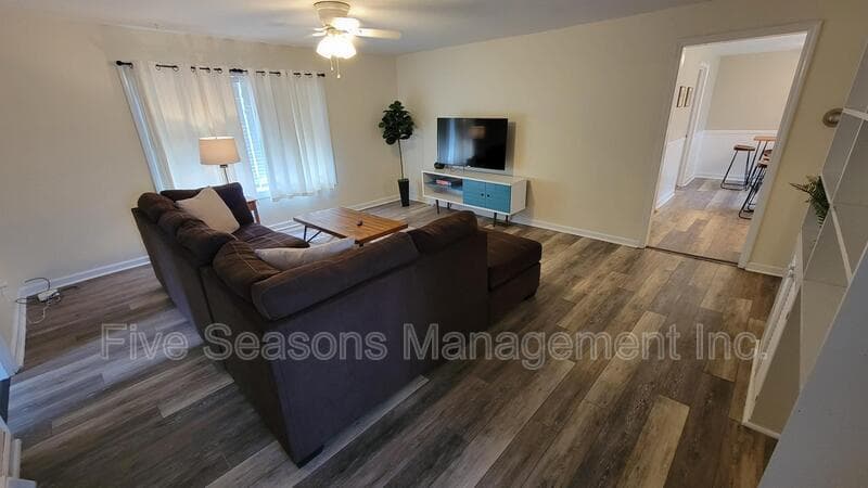 Burlington Condo: 80 Chase Street