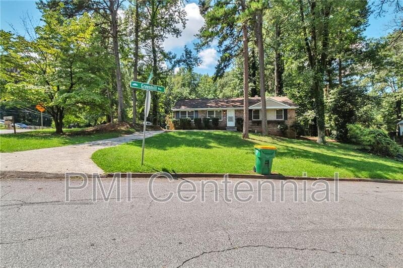 Forest Park House: 484 Evergreen Drive