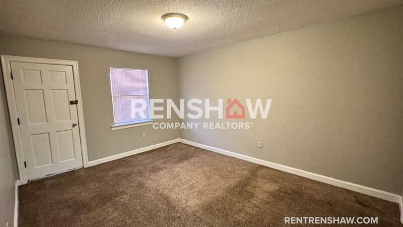 Memphis Condo: 3228 S Mendenhall Rd 2b