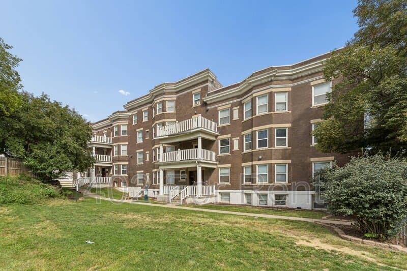 Omaha Condo: 210 South 24th Street - 304