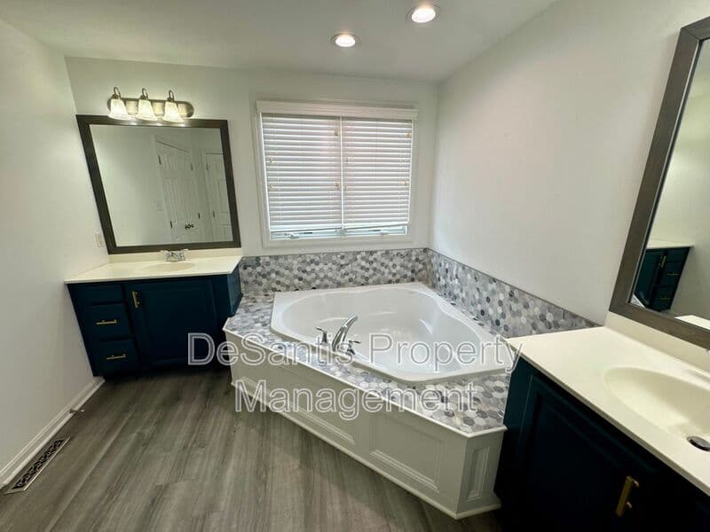 Wexford Townhome: 307 Marshall Heights Drive