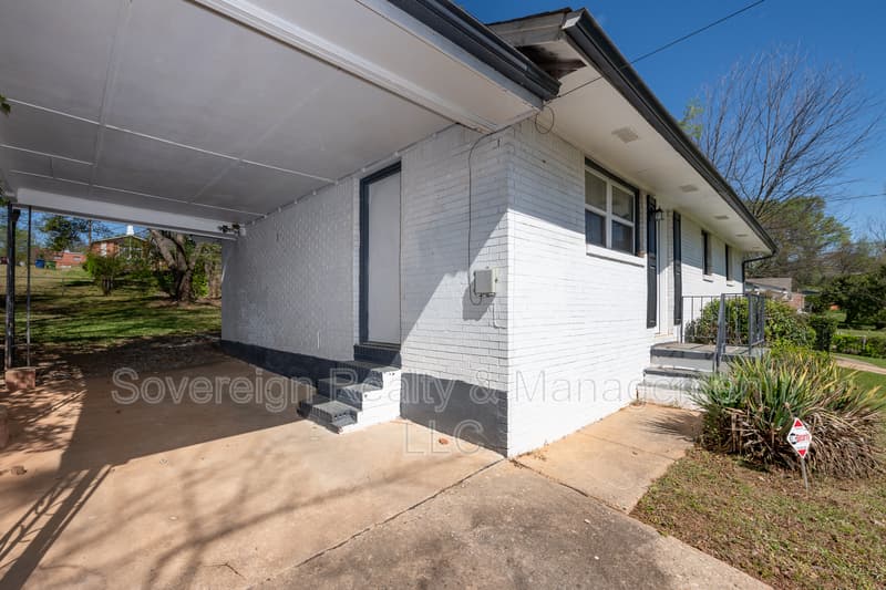 Atlanta House: 1891 Goddard St SE