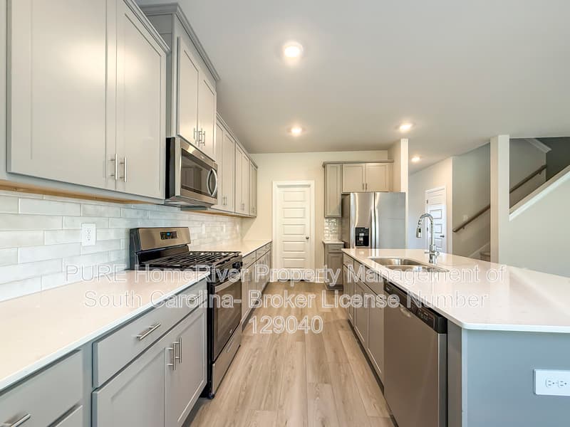 Spartanburg House: 213 Moretz Pl