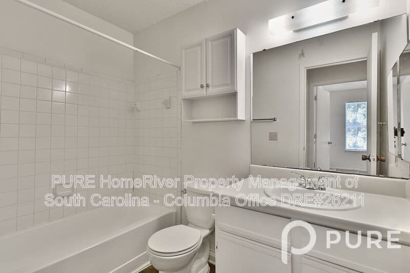 West Columbia House: 1290 Hulon Circle