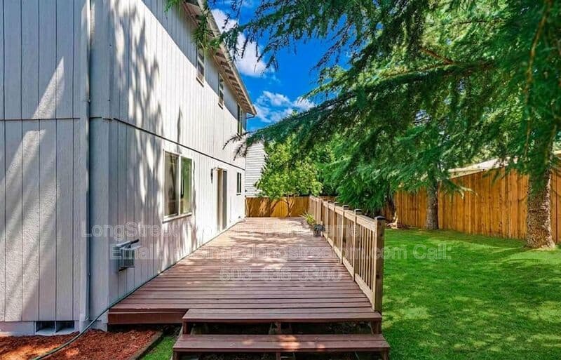 Adair Village House: 332 NE Carmen Pl