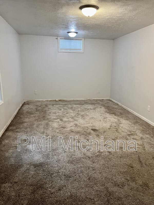 South Bend House: 606 S 27th St