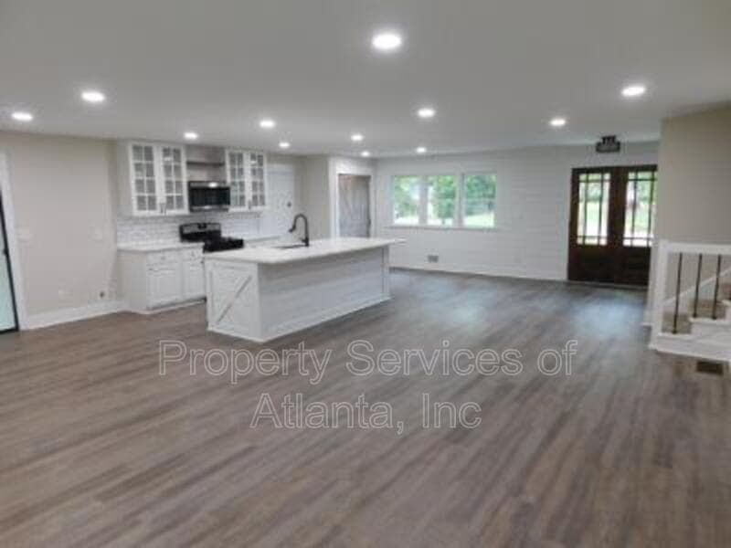 Marietta House: 2980 Prince Howard Dr