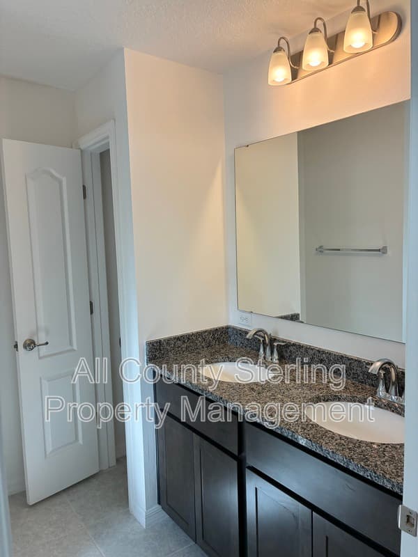 Newberry Townhome: 12523 NW 7th Place