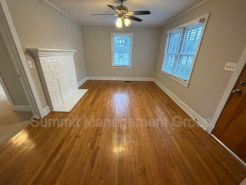Covington House: 5118 Newton Drive NE