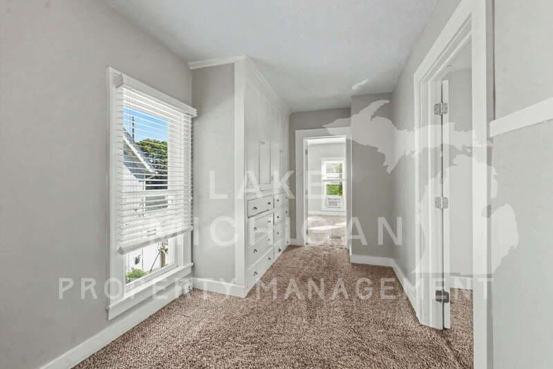 Grand Rapids House: 41 Diamond Ave NE