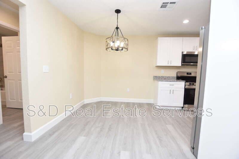 Lakeland Condo: 1111 Mercury Dr E