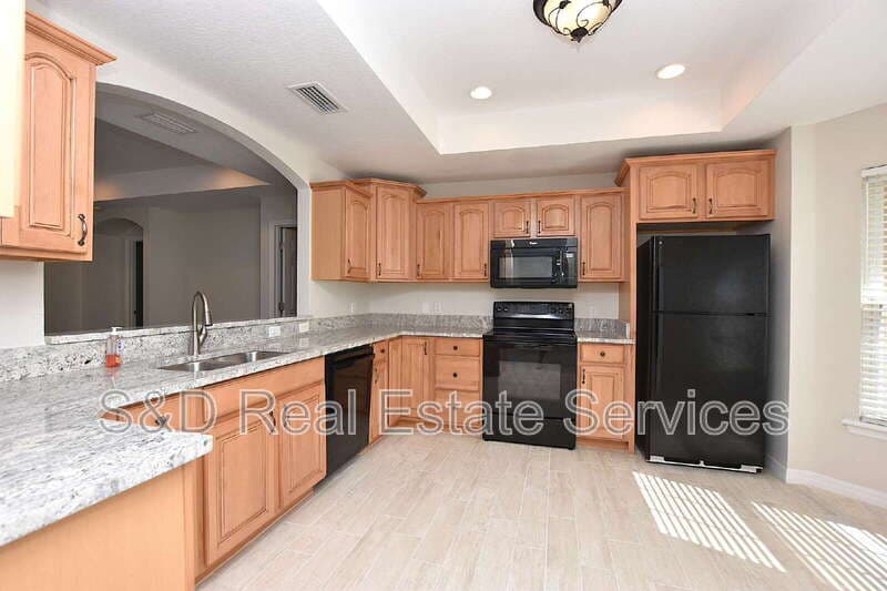 Lakeland House: 5029 1st St. SE
